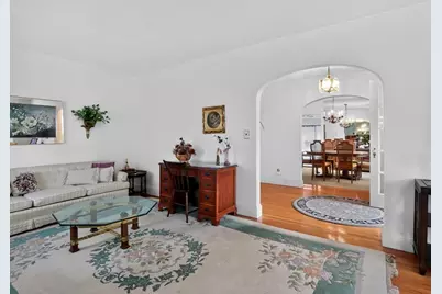 24 Lindbergh Ave, Holyoke, MA 01040 - Photo 7