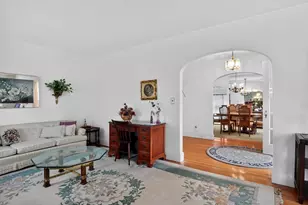 24 Lindbergh Ave, Holyoke, MA 01040 - Photo 7