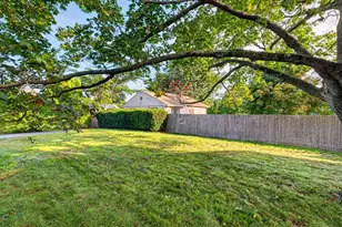 413 Kennedy St, Fall River, MA 02721 - Photo 9