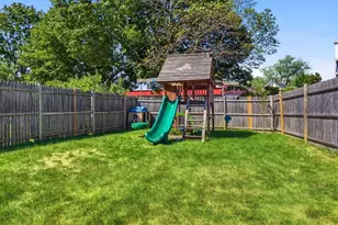 22 Myrtle St, Beverly, MA 01915 - Photo 17