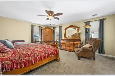 138 Sprague St, Fall River, MA 02724 - Photo 19