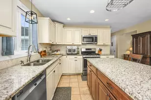 138 Sprague St, Fall River, MA 02724 - Photo 11