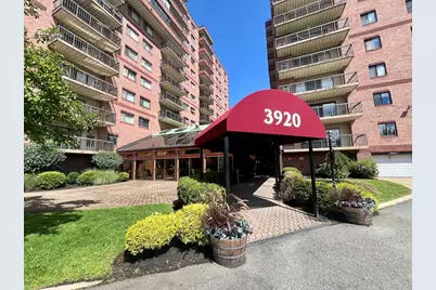 3920 Mystic Valley Pkwy #402, Medford, MA 02155 - Photo 3
