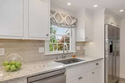 27 Church Ln, Burlington, MA 01803 - Photo 15