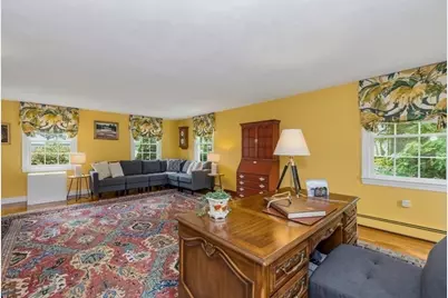 27 Church Ln, Burlington, MA 01803 - Photo 9