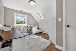 25 Warren St, Stoneham, MA 02180 - Photo 17