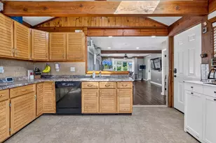 25 Warren St, Stoneham, MA 02180 - Photo 11
