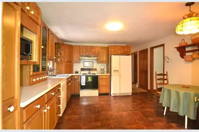 75 Winter St, Bridgewater, MA 02324 - Photo 9
