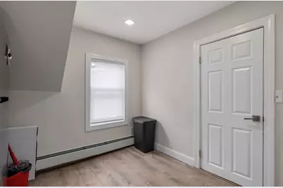 112 Hampshire St, Lowell, MA 01850 - Photo 25