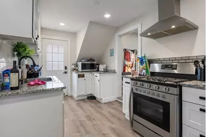 112 Hampshire St, Lowell, MA 01850 - Photo 23