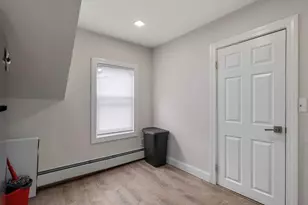 112 Hampshire St, Lowell, MA 01850 - Photo 25