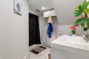 112 Hampshire St, Lowell, MA 01850 - Photo 27