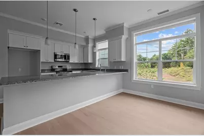 635 Old Post Road #302, Sharon, MA 02067 - Photo 11