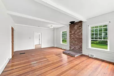 588 Poole St, Ludlow, MA 01056 - Photo 9