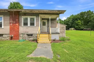 588 Poole St, Ludlow, MA 01056 - Photo 23