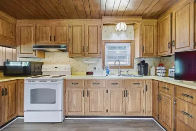 8 Donahue Lane, Grafton, MA 01536 - Photo 13