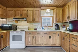 8 Donahue Ln, Grafton, MA 01536 - Photo 13