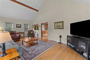 10 Shirley St, Pepperell, MA 01463 - Photo 21