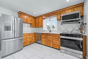 26 Westside Ave, North Attleboro, MA 02760 - Photo 13