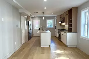 122 W Seventh St, Boston, MA 02127 - Photo 5