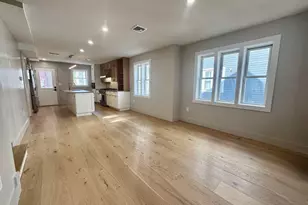 122 W Seventh St, Boston, MA 02127 - Photo 7