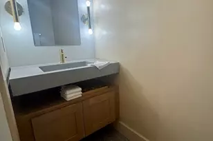 122 W Seventh St, Boston, MA 02127 - Photo 9