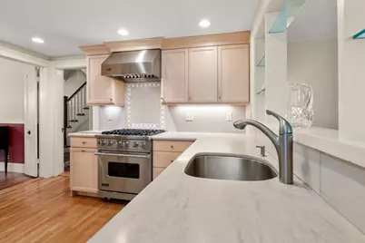 7 Grantland Rd, Wellesley, MA 02481 - Photo 15