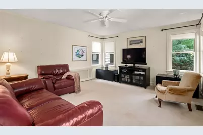 7 Grantland Rd, Wellesley, MA 02481 - Photo 9