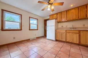 17 Monarch St, Lowell, MA 01854 - Photo 11