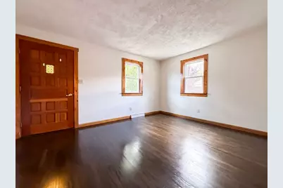 17 Monarch St, Lowell, MA 01854 - Photo 3