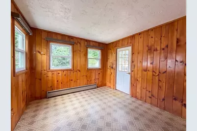 17 Monarch St, Lowell, MA 01854 - Photo 13
