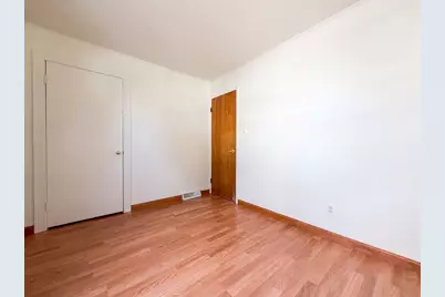 17 Monarch St, Lowell, MA 01854 - Photo 7