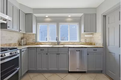 57 Pine Cir, Weymouth, MA 02190 - Photo 15