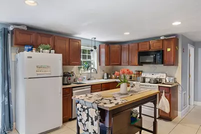 9 Ansonia Rd #A, Worcester, MA 01605 - Photo 9