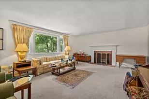 8 Dana Rd, Bedford, MA 01730 - Photo 3