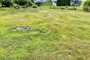 16 Chestnut St, Montague, MA 01376 - Photo 15