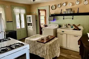 16 Chestnut St, Montague, MA 01376 - Photo 3