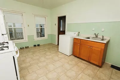 16 Chestnut St, Montague, MA 01376 - Photo 9