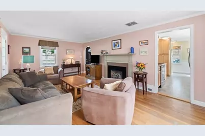 34 Harwich Road, West Springfield, MA 01089 - Photo 5