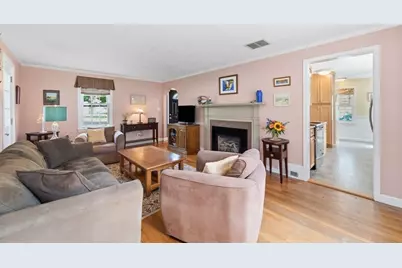34 Harwich Road, West Springfield, MA 01089 - Photo 5