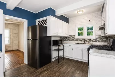 8 Trafton St, Chicopee, MA 01013 - Photo 7
