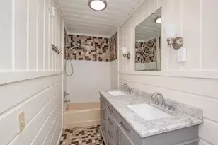 8 Trafton St, Chicopee, MA 01013 - Photo 17