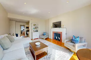 4 Charlesgate E, Boston, MA 02215 - Photo 5