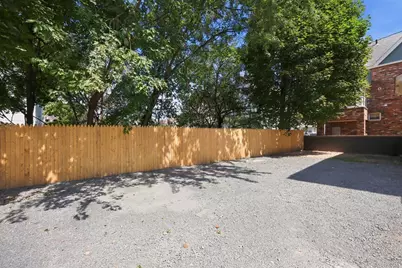 24 Washington Ave, Holyoke, MA 01040 - Photo 5