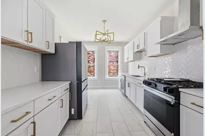 24 Washington Ave, Holyoke, MA 01040 - Photo 15