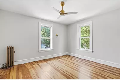 24 Washington Ave, Holyoke, MA 01040 - Photo 23