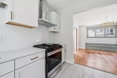 24 Washington Ave, Holyoke, MA 01040 - Photo 17