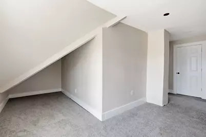 24 Washington Ave, Holyoke, MA 01040 - Photo 35