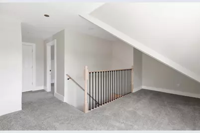 24 Washington Ave, Holyoke, MA 01040 - Photo 35