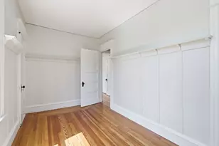 24 Washington Ave, Holyoke, MA 01040 - Photo 31
